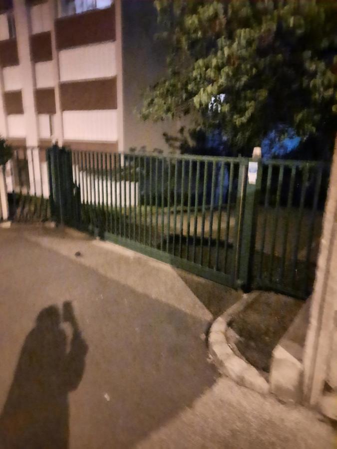 Grand Appartement Fonctionnel Et Calme Sur Lyon8 A 2 Pas Du Metro 외부 사진